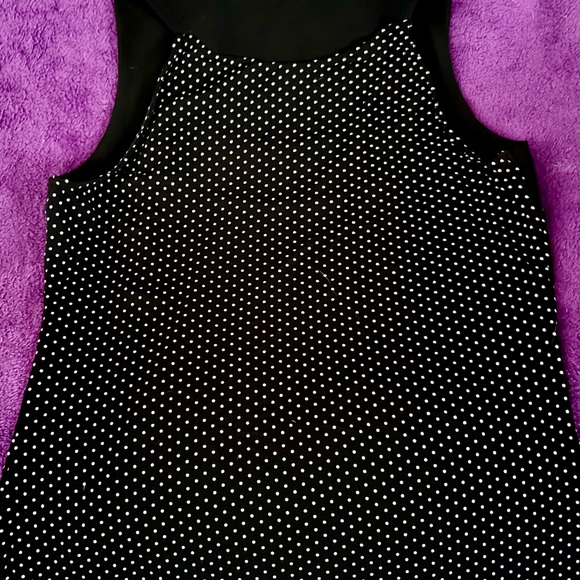 WHITE HOUSE BLACK MARKET Black and White Polka Dot Women's Top - Picture 6 of 6
